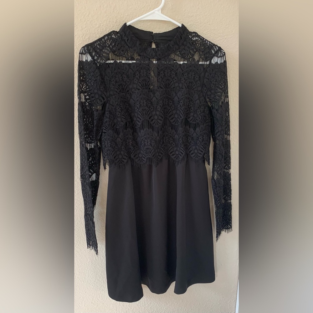 2/$15 BCBGeneration Elegant Black Lace Dress. Size S. EUC. Perfect LBD - Picture 3 of 7